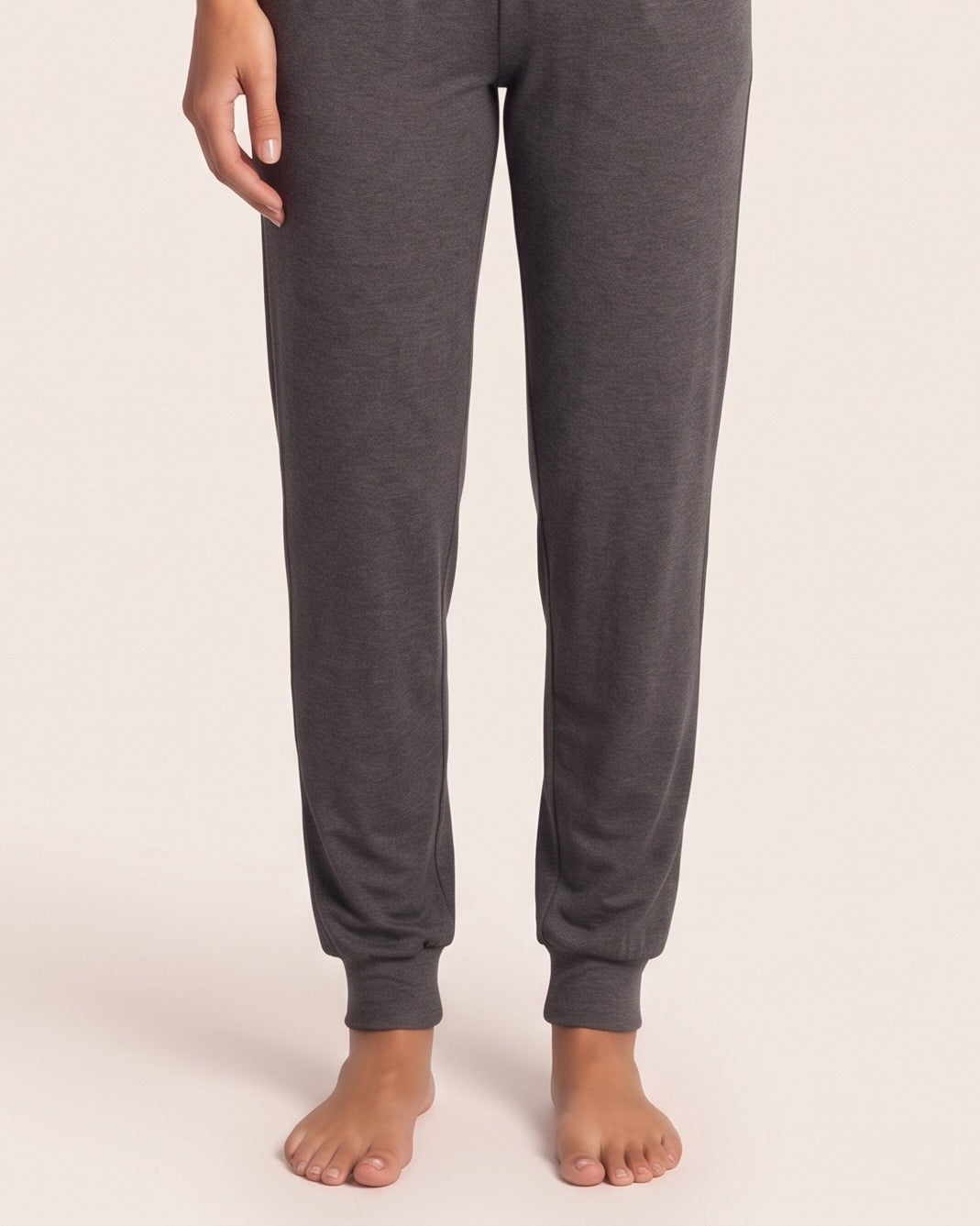 Pantalón Homewear Bambú gris, frente, caminando